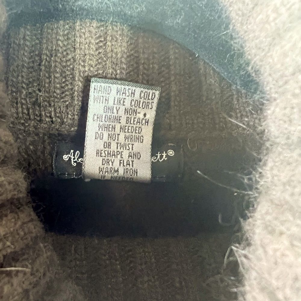 **** Alexandra Bartlett Wool/Angora Turtleneck Sw… - image 7